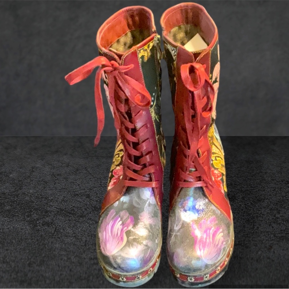 L’Artiste by Spring Step Dannie leather booties